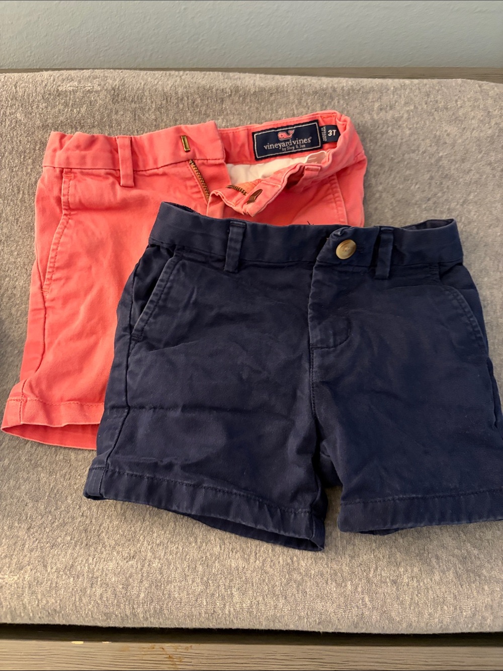 Boy’s vineyard vine colored khaki shorts